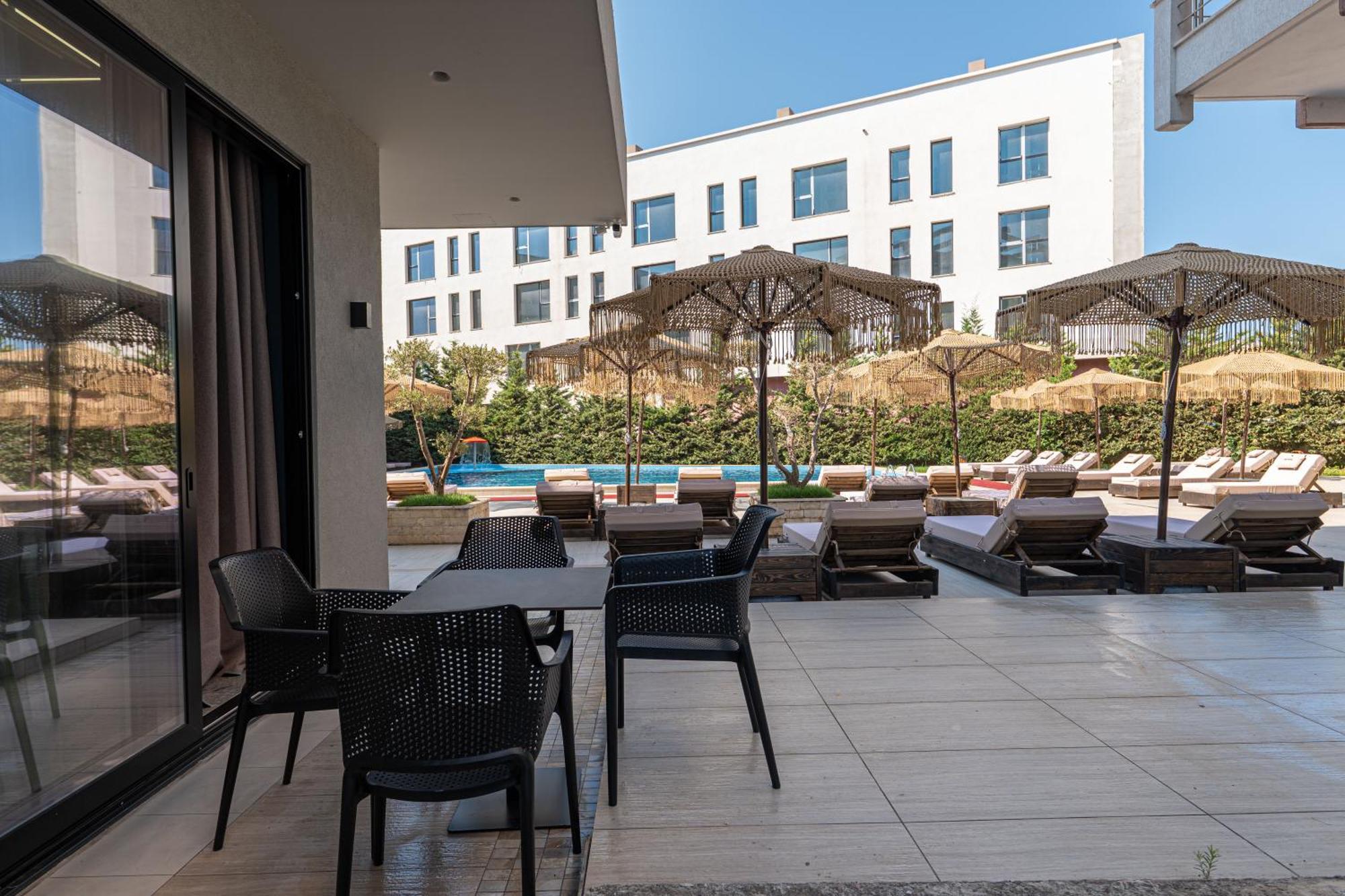 Gest Hotel Radhimë Eksteriør bilde