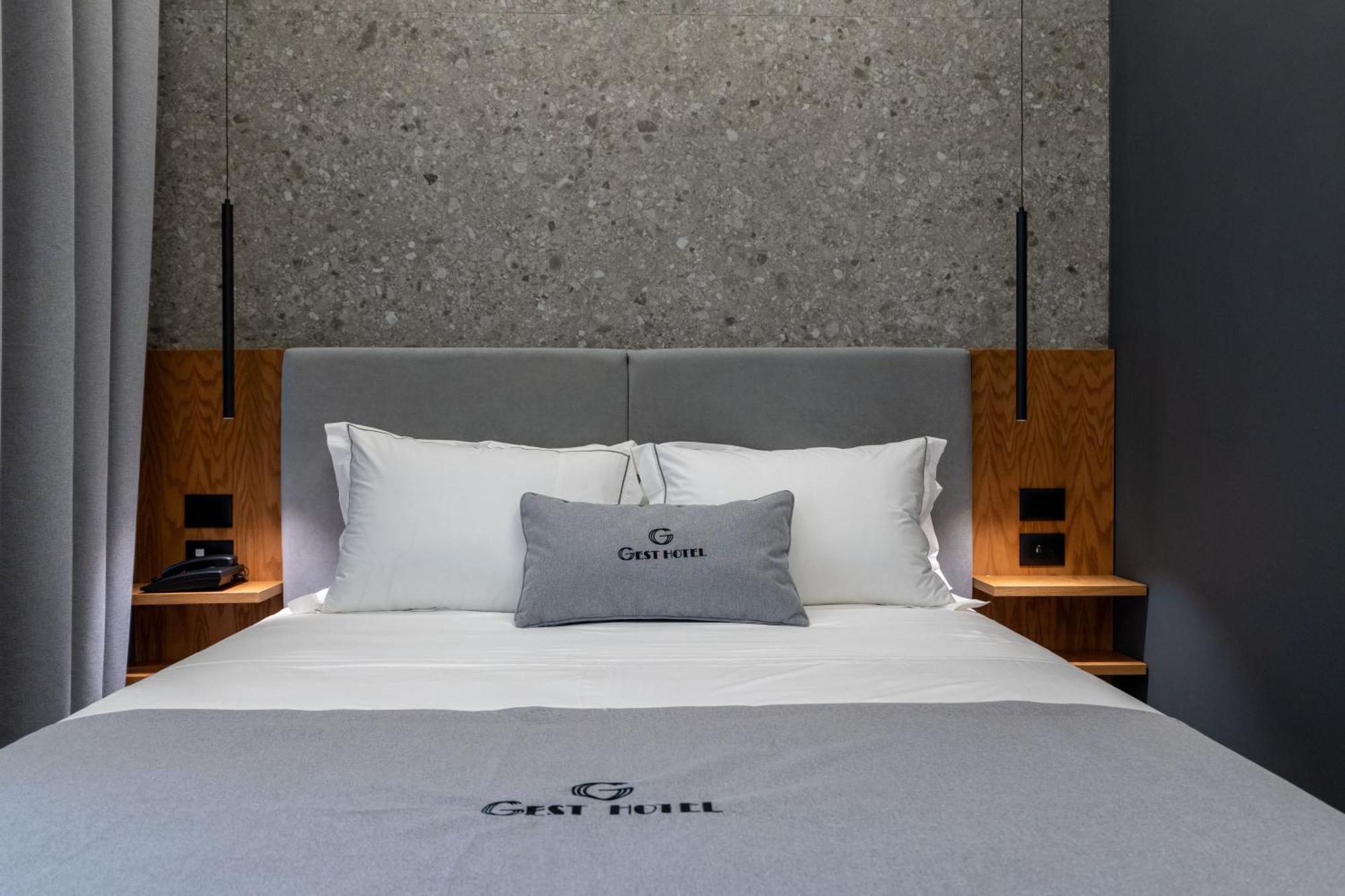 Gest Hotel Radhimë Eksteriør bilde