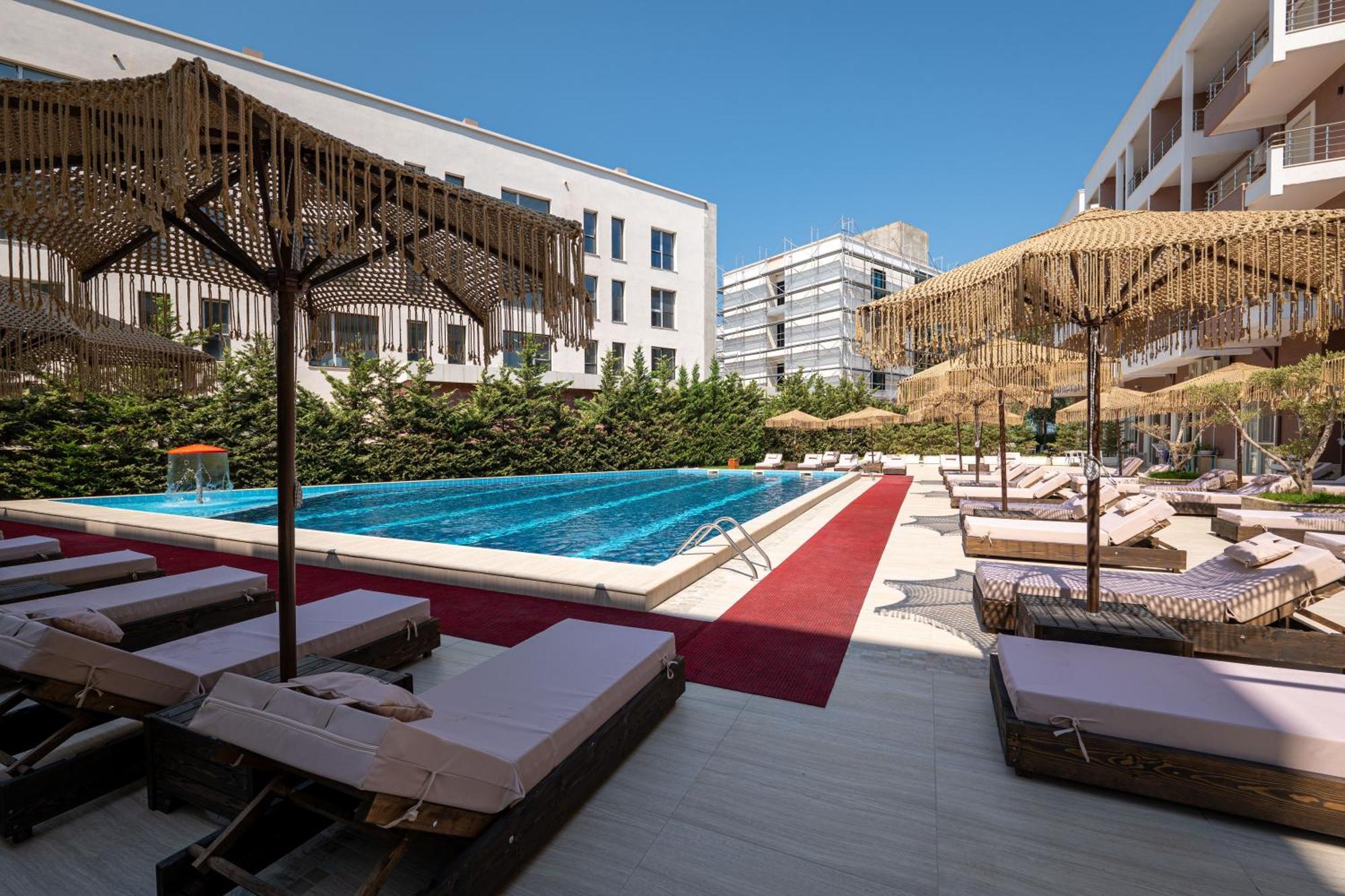 Gest Hotel Radhimë Eksteriør bilde
