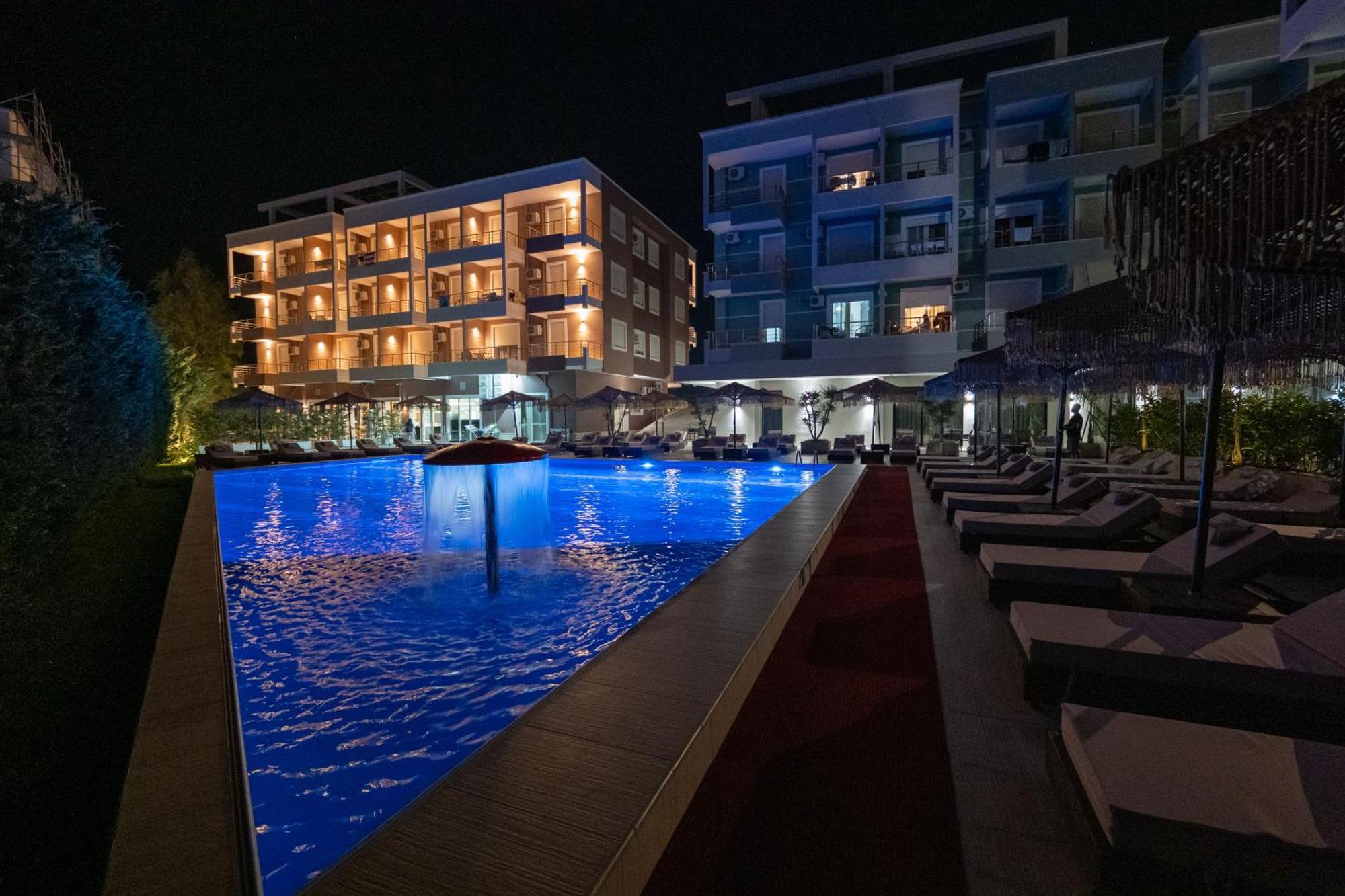 Gest Hotel Radhimë Eksteriør bilde