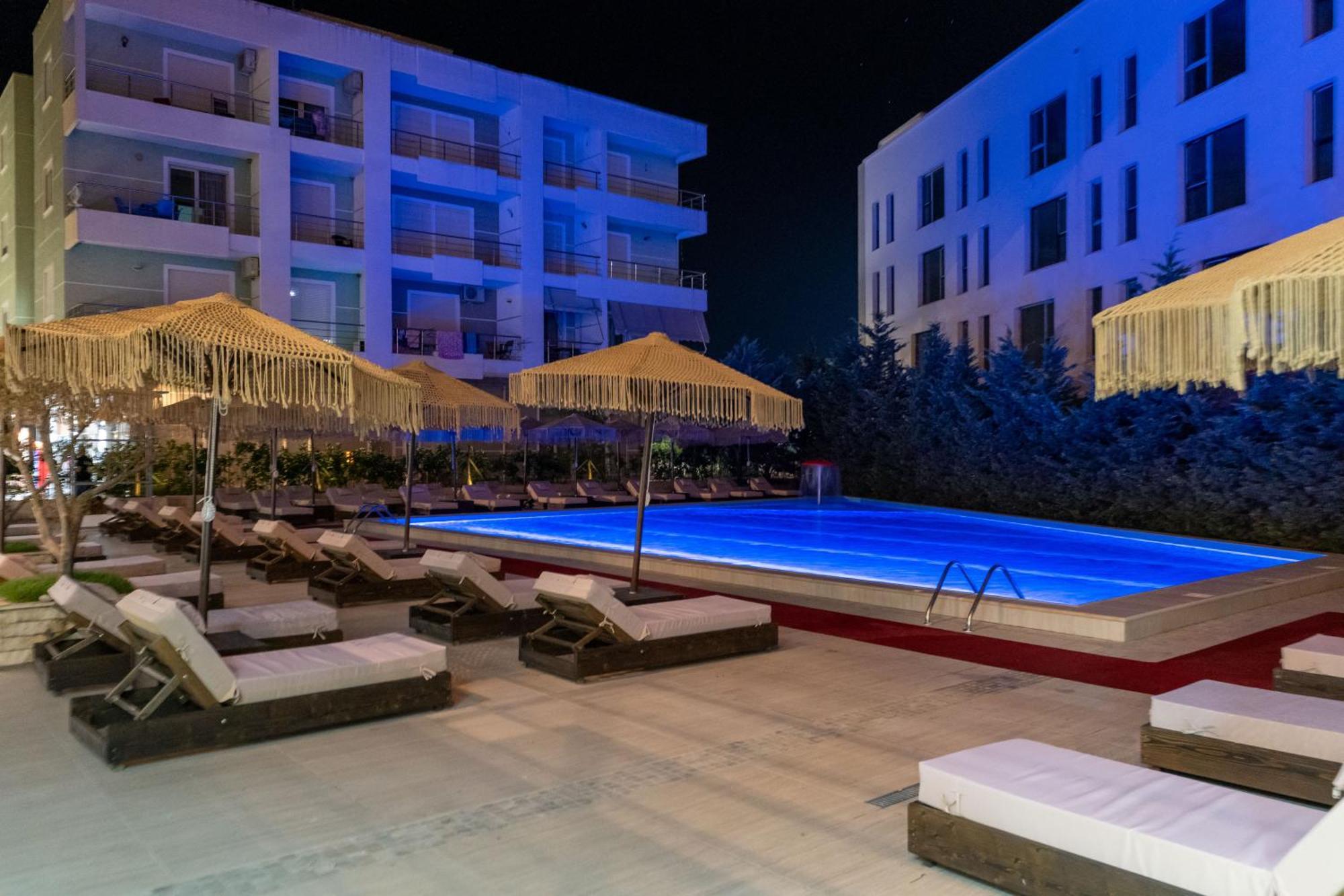 Gest Hotel Radhimë Eksteriør bilde