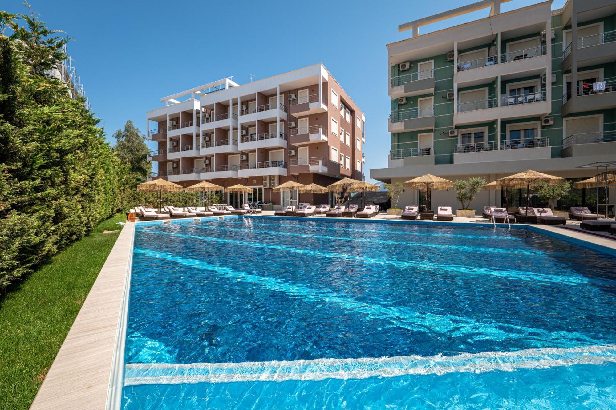 Gest Hotel Radhimë Eksteriør bilde